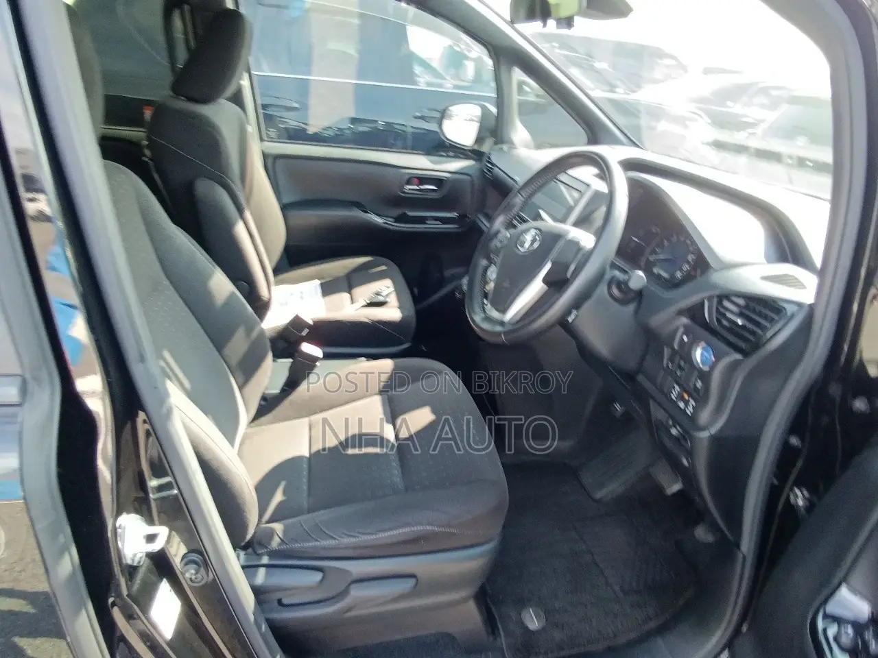 Toyota Noah G HYBRID 2021