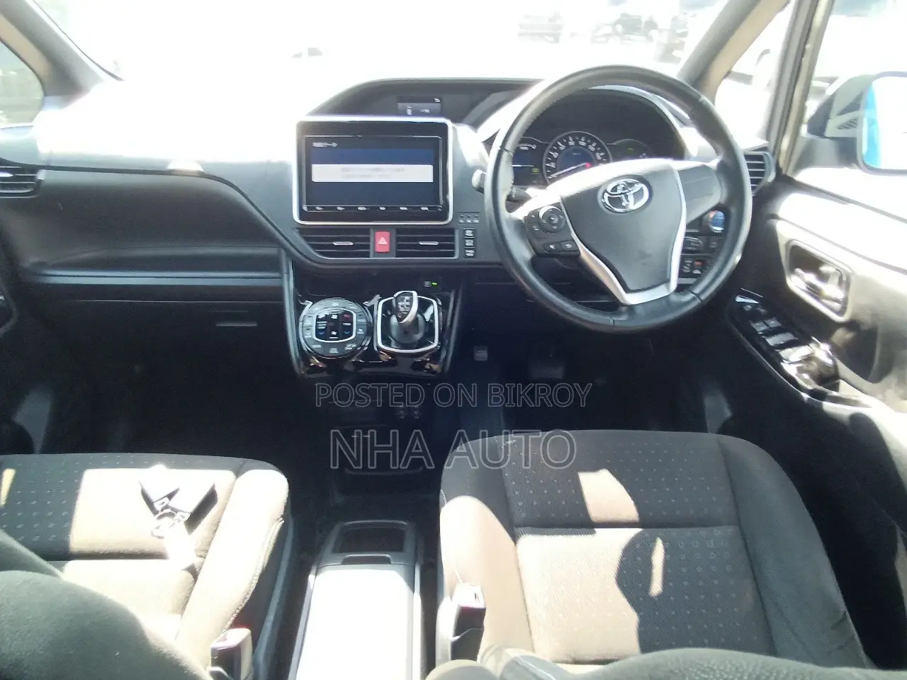 Toyota Noah G HYBRID 2021