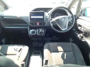 Toyota Noah G HYBRID 2021