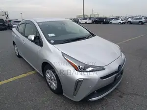 Toyota Prius S SAFETY PLUS 2021