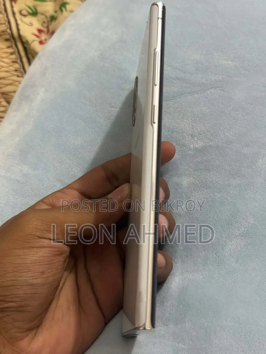 Samsung Chat (Used)