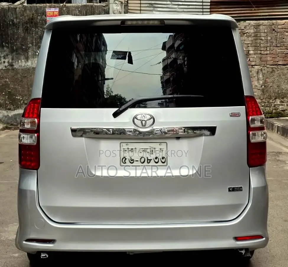 Toyota Noah Si Octane Push 2009