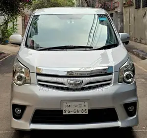 Toyota Noah Si Octane Push 2009