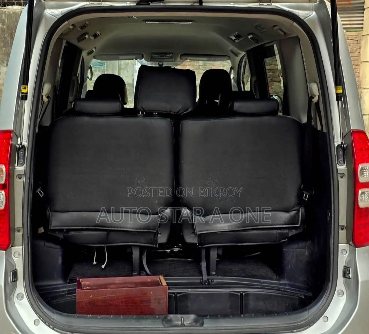 Toyota Noah Si Octane Push 2009