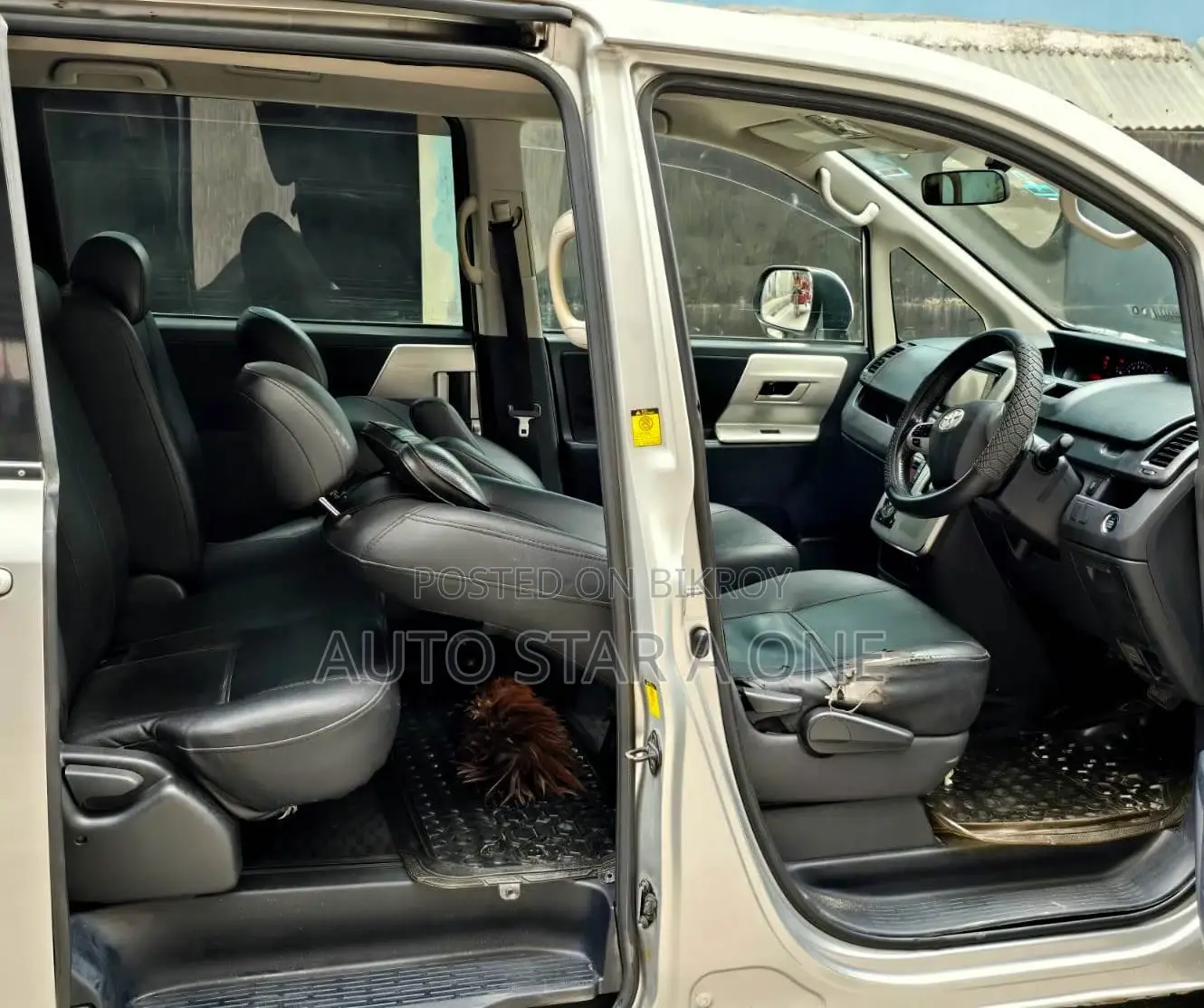 Toyota Noah Si Octane Push 2009