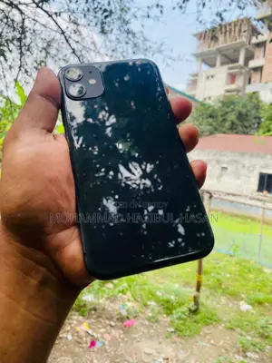Apple iPhone 11 (Used)