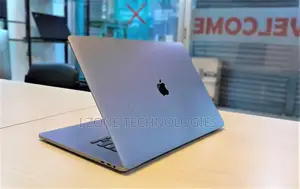 Apple MacBook Pro 16", i7 16GB Ram 512GB SSD Radeon 4GB Graphic Touch Bar