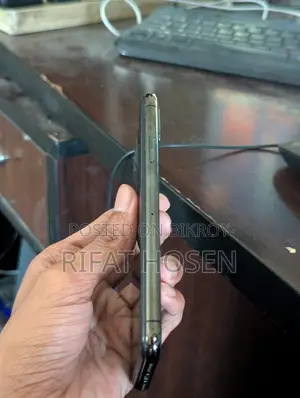 Apple iPhone X (Used)