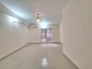 ২৫০০ বর্গফুট আনফার্নিশড অ্যাপার্টমেন্ট ভাড়া গুলশান ২, ৩ বেড, সুন্দর ভিউ