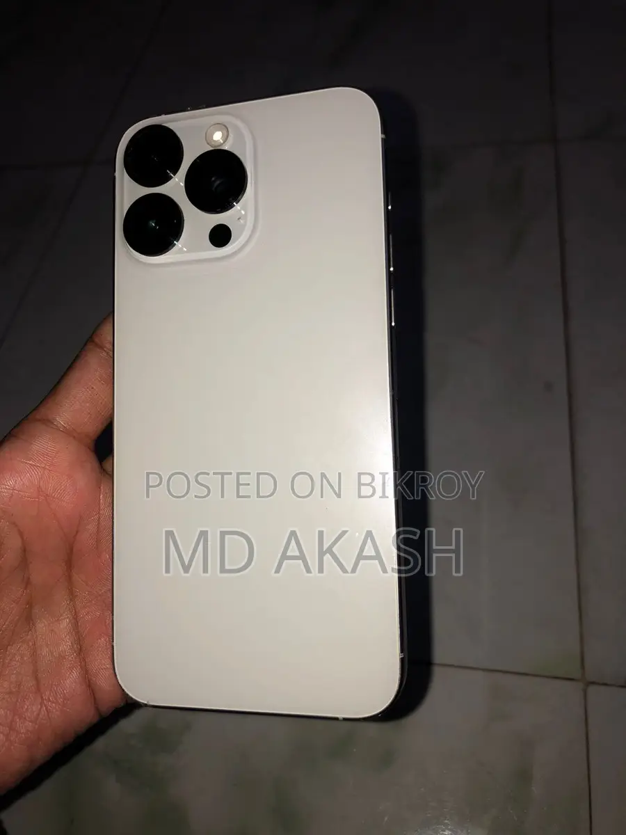 Apple iPhone 15 pro max . (Used)