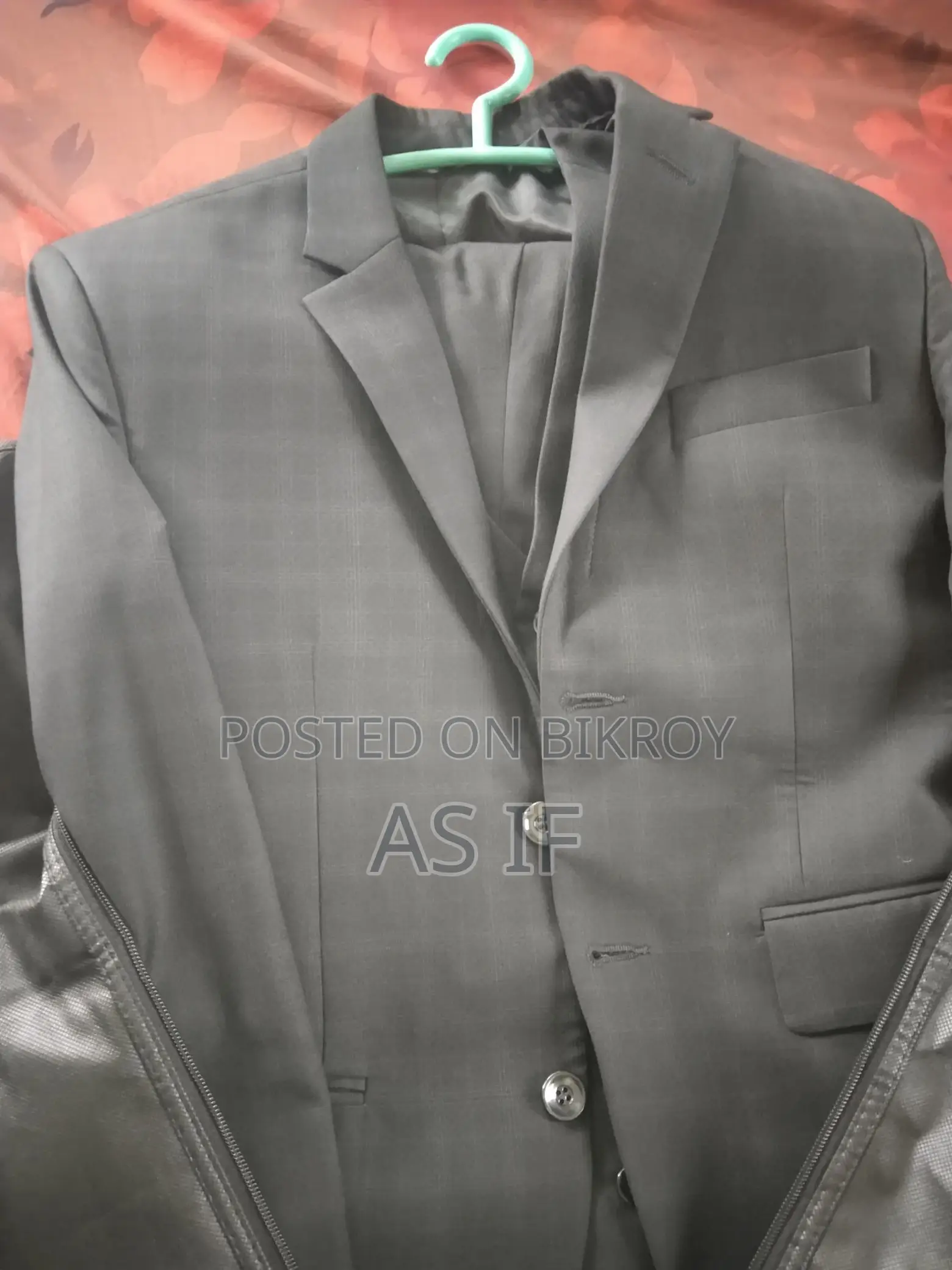 Top Ten Mart Suit, used only once.