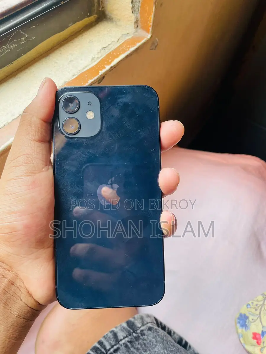 Apple iPhone 12 (Used)