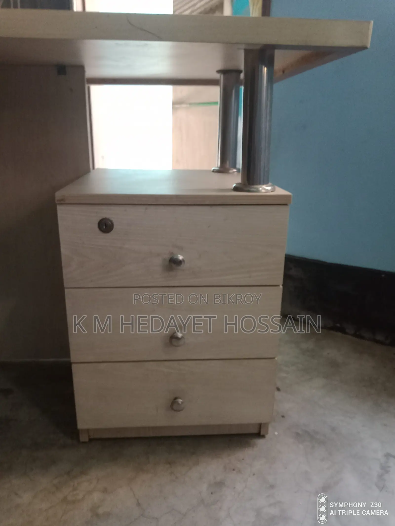 Office table for sale
