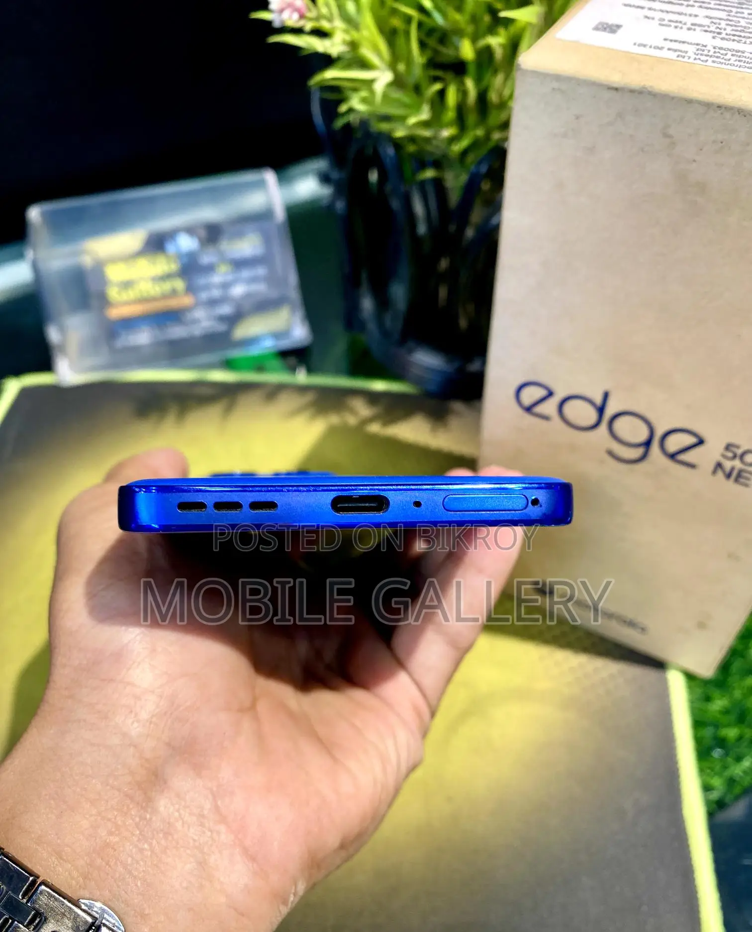 Motorola edge 50 New 8/256 (Used)