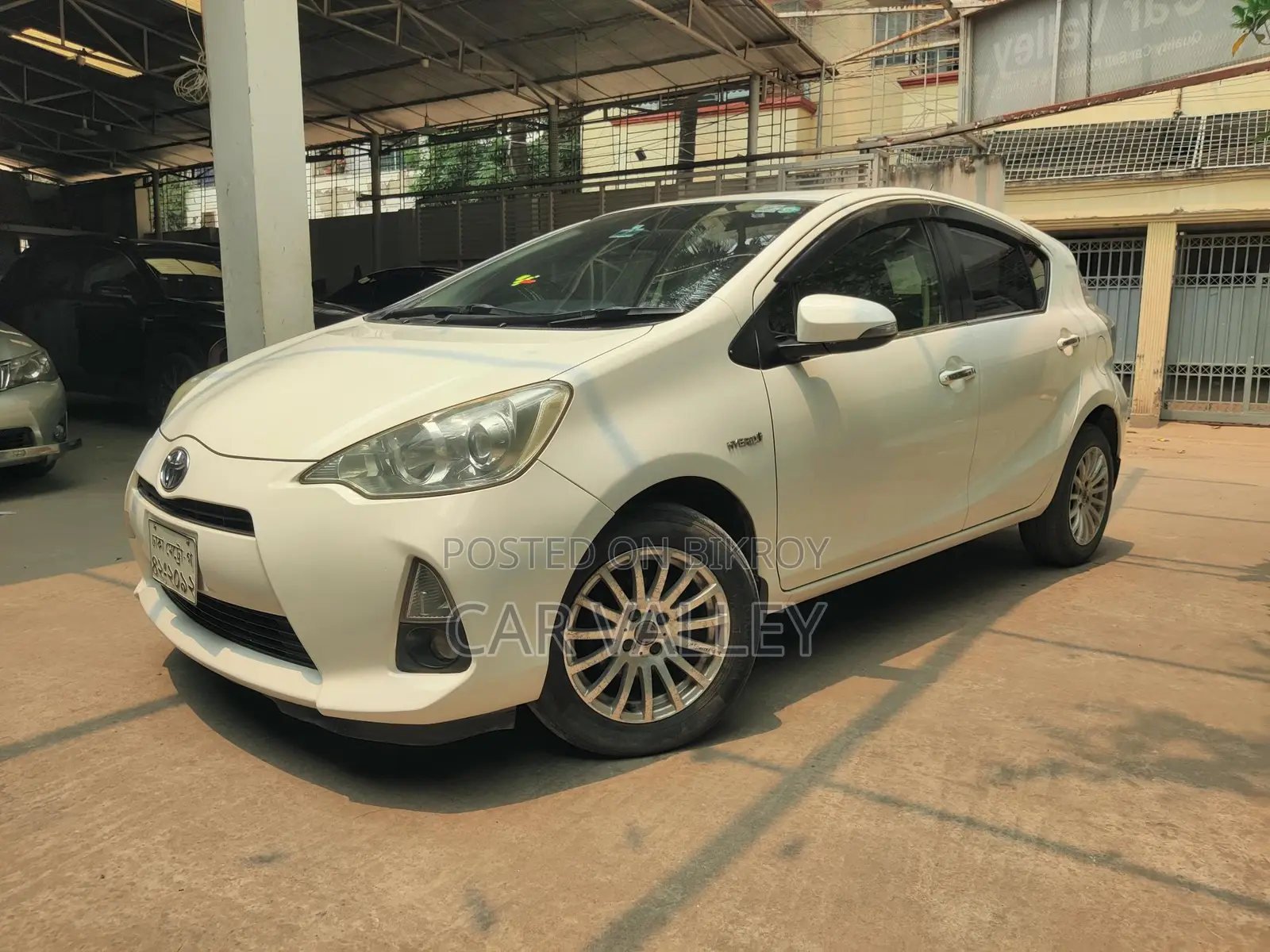 Toyota Aqua Urgent 2013