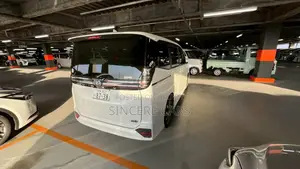 Toyota Voxy SZ HYB 40000KM 2022