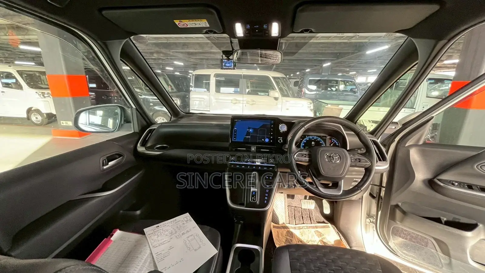 Toyota Voxy SZ HYB 40000KM 2022