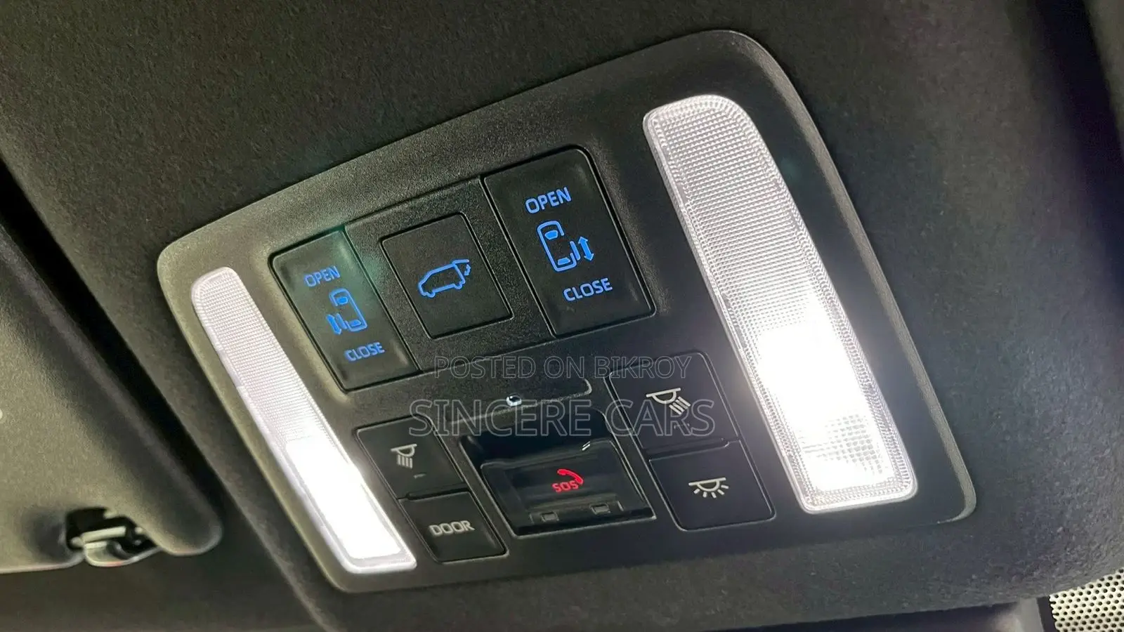 Toyota Voxy SZ HYB 40000KM 2022