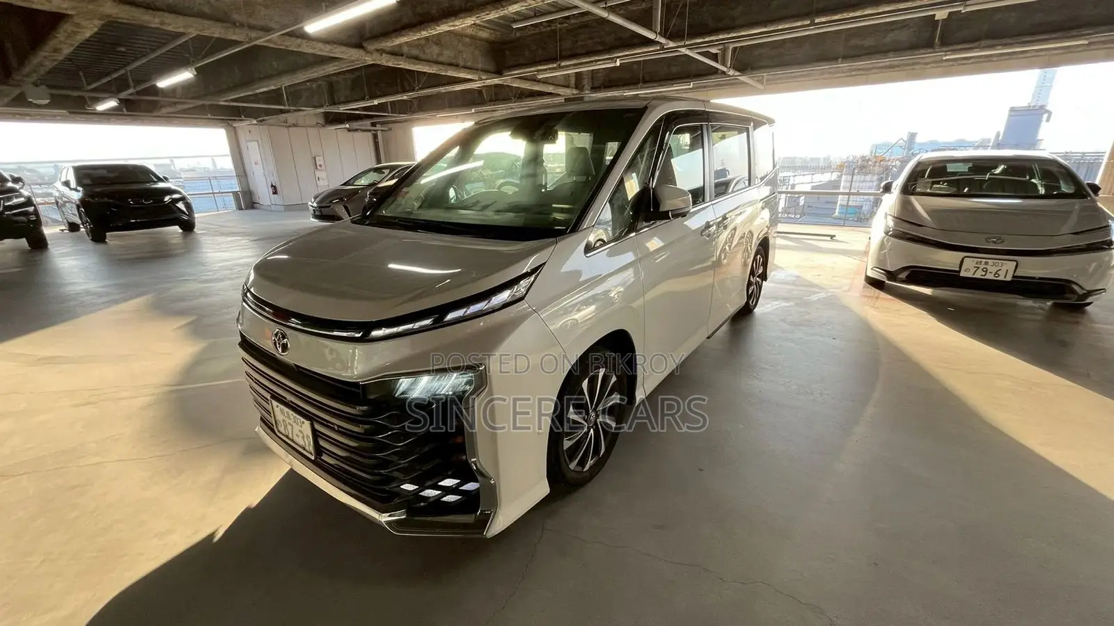 Toyota Voxy SZ HYB 40000KM 2022