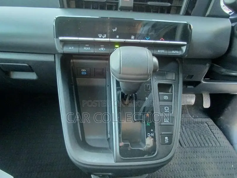 Toyota Noah S-G 2022