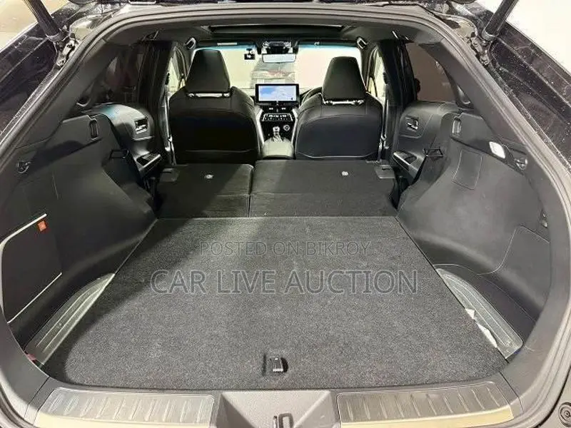 Toyota Harrier PHEV G 2022