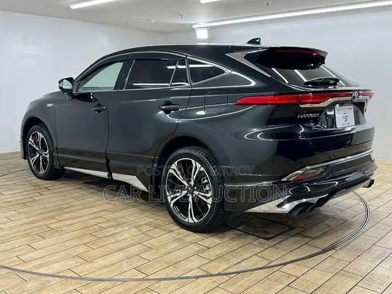 Toyota Harrier PHEV G 2022