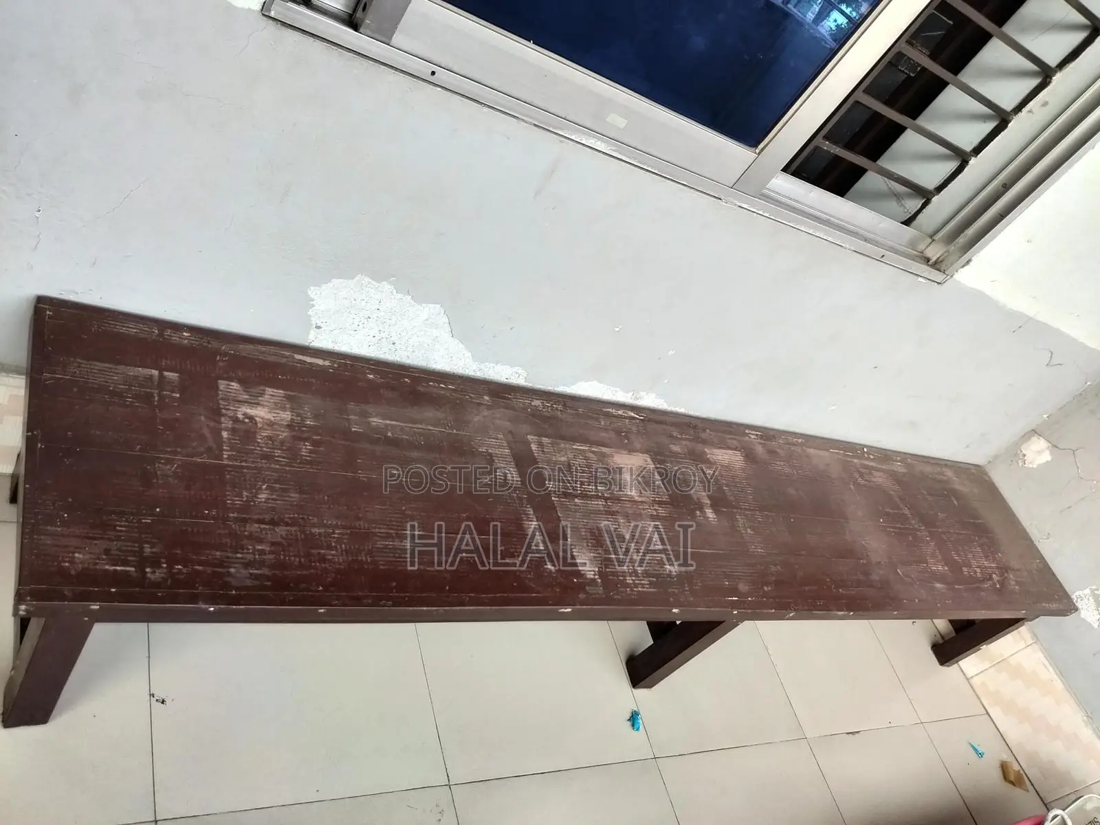 বসার কাঠের ব্যাঞ্চ