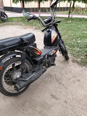 TVS XL 100 . 2023