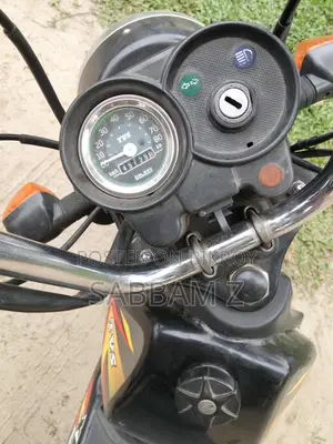 TVS XL 100 . 2023