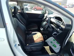 Toyota Sienta G QUERO PACKAGE 2020