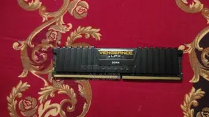 16gb DDR4 RAM Corsair