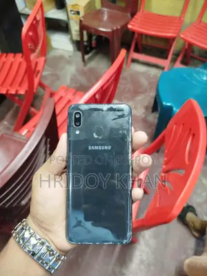 Samsung Galaxy A20 (Used)