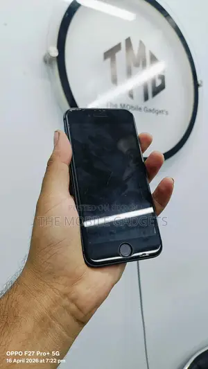 Apple iPhone 8 64GB (Used)