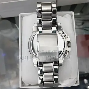 মন্ট্রেক্স ক্রোনোগ্রাফ ঘড়ি সাদা ডায়াল, স্টেইনলেস স্টিল স্ট্র্যাপ