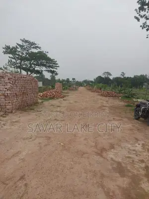 ডুপ্লেক্স বাড়ীর জন্য দক্ষিন মুখী প্লট বিক্রয়