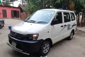 Toyota Noah 2024