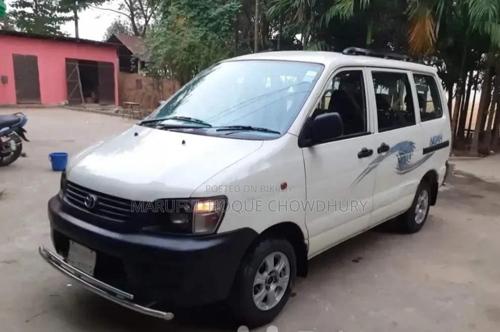 Toyota Noah 2024