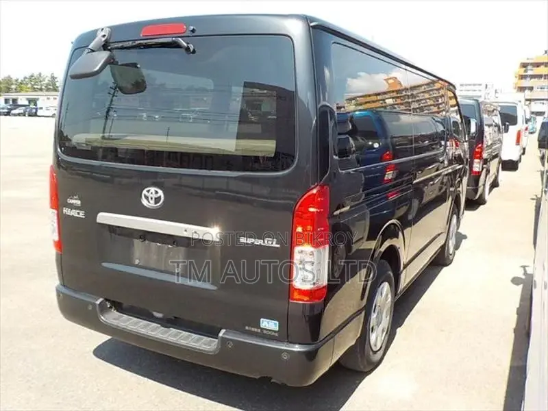 Toyota Hiace SUPER GL 4.0 BLACK 2022