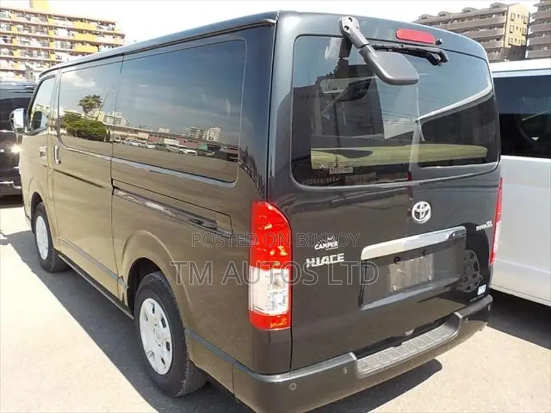 Toyota Hiace SUPER GL 4.0 BLACK 2022