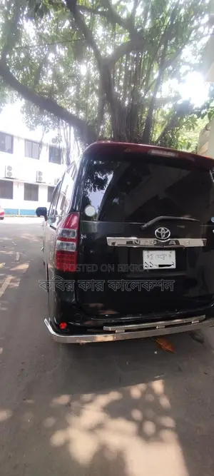 Toyota Noah Black 2007