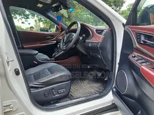 Toyota Harrier Advance Premium 2016