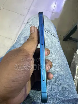 Apple iPhone 13 (Used)