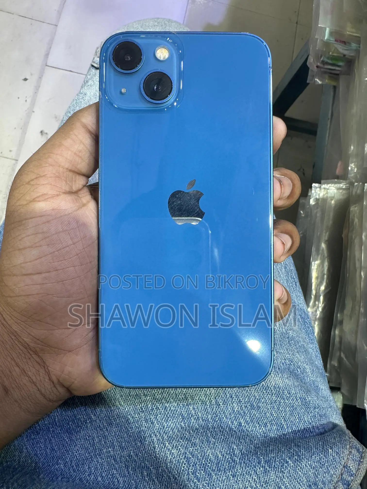 Apple iPhone 13 (Used)