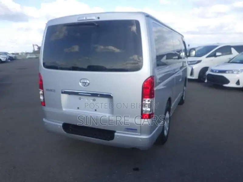 Toyota Hiace DX GL DOULE AC 4.5 2023