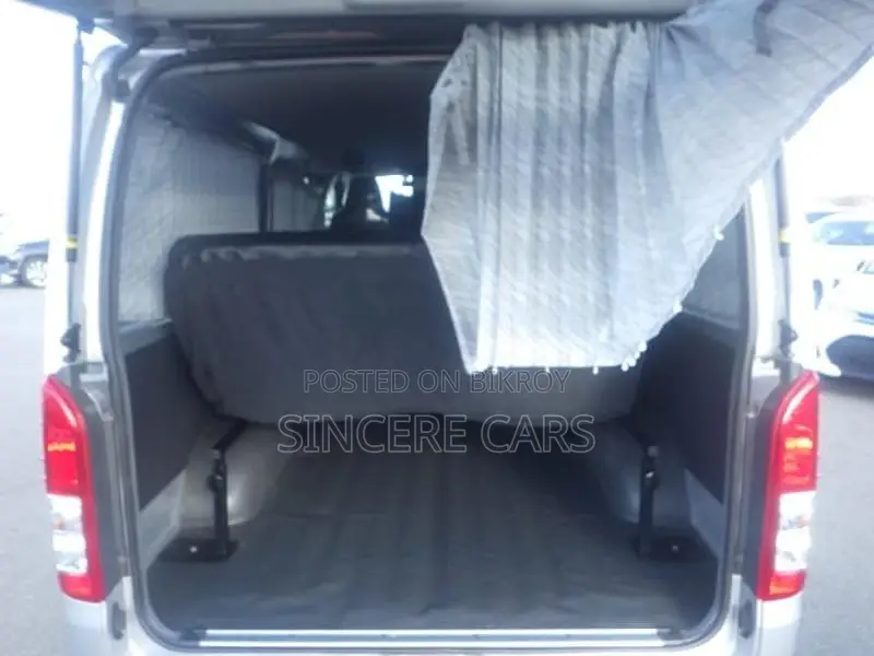 Toyota Hiace DX GL DOULE AC 4.5 2023