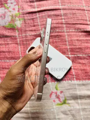 Apple iPhone 13 (Used)