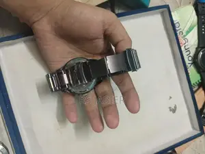 এনালগ সিস্টেম ঘড়ি