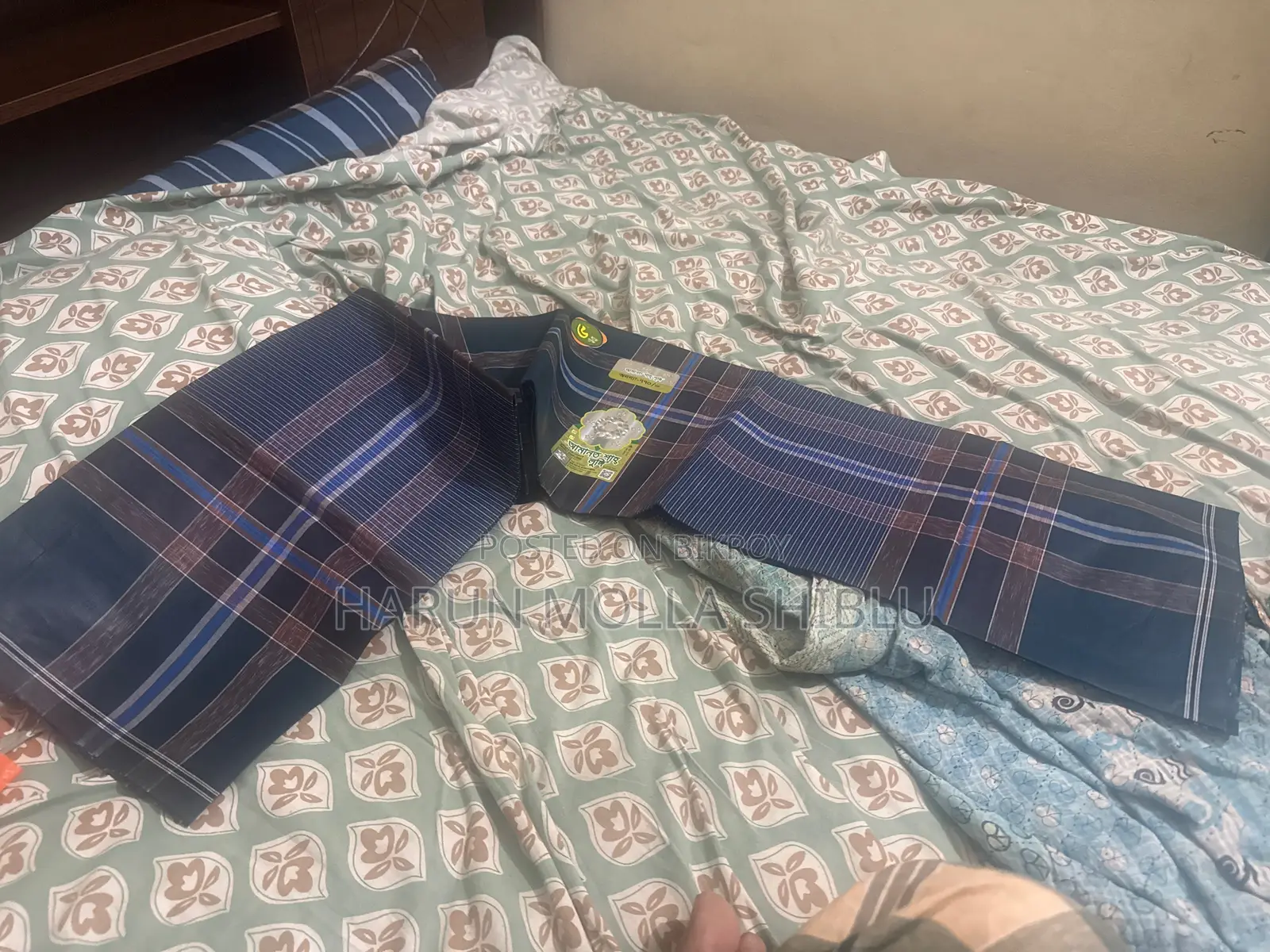Amanat Shah 6-Hand Lungi Ananya
