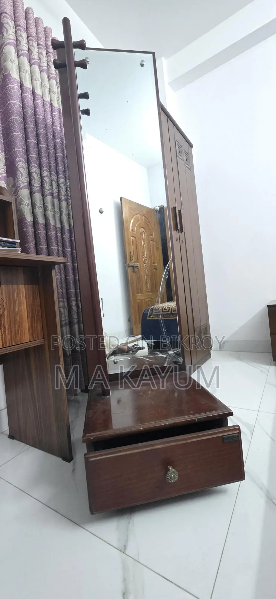 Small Dressing Table