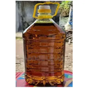 Pure Ghani-Crushed Mustard Oil Made from Home-Grown Mustard